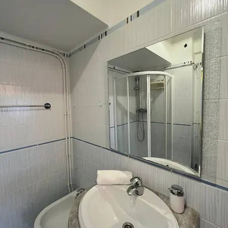 Apartment D Jose I House